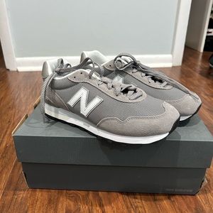 Men’s size 7 New balance shoes